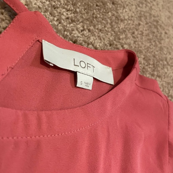 Loft Casual Short Sleeve Shirt with Ruffle Arm Holes & Back Size Small - Picture 2 of 3